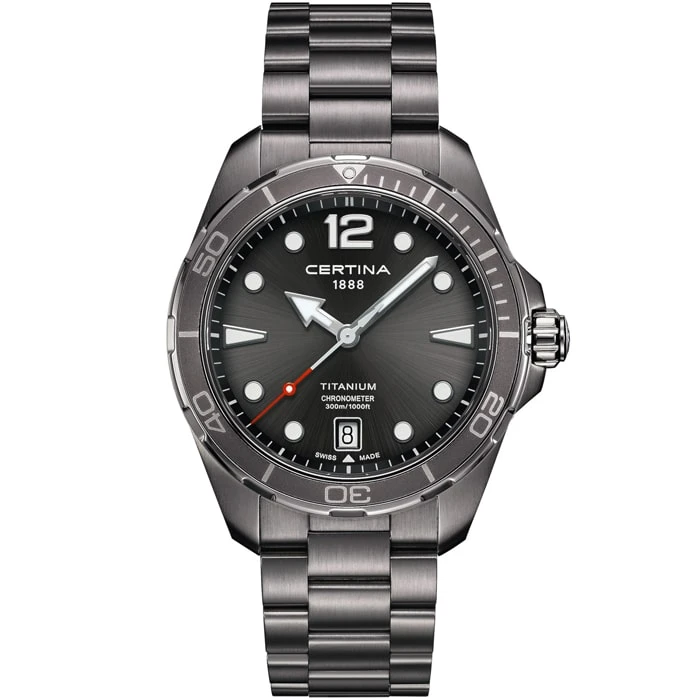 Мъжки ръчен часовник с кварцов механизъм - корпус от Титан - Титаниева верижка - цвят Сив Сив