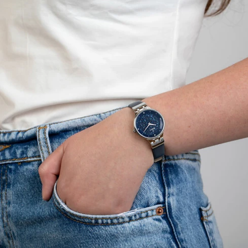 Дамски ръчен часовник с кварцов механизъм - корпус от Стомана - Естествена кожа - цвят Син Син