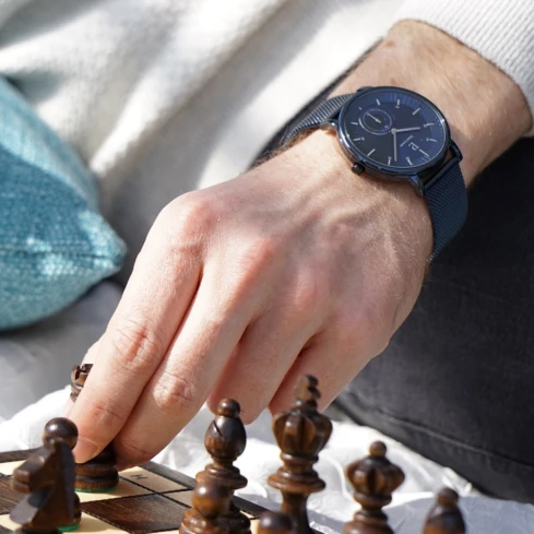 Мъжки ръчен часовник с кварцов механизъм - корпус от Стомана - Меш - цвят Син Син