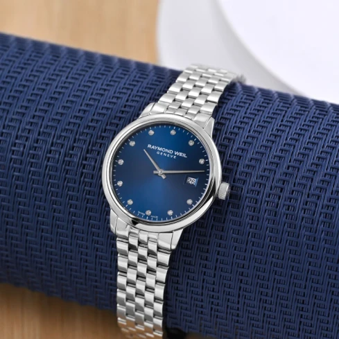 Мъжки ръчен часовник с кварцов механизъм - корпус от Стомана - Стоманена верижка - цвят Син Сив