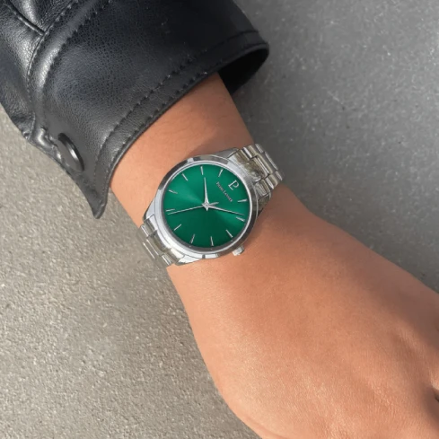 Дамски ръчен часовник с кварцов механизъм - корпус от Стомана - Стоманена верижка - цвят Зелен Сив