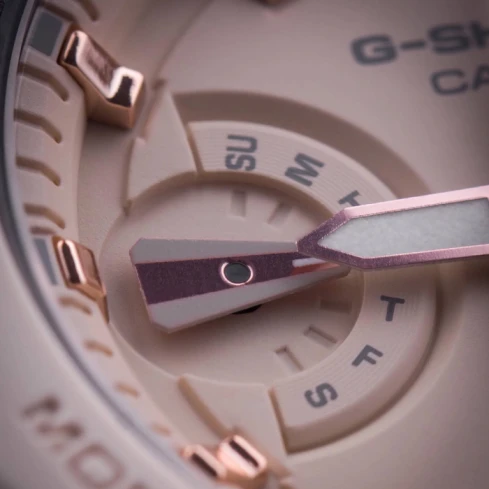 Дамски ръчен часовник с кварцов механизъм - корпус от Полимер - Полимер - цвят Бежов Бежов