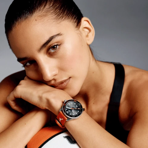 Дамски ръчен часовник с кварцов механизъм - корпус от Стомана - Естествена кожа - цвят Сив Оранжев