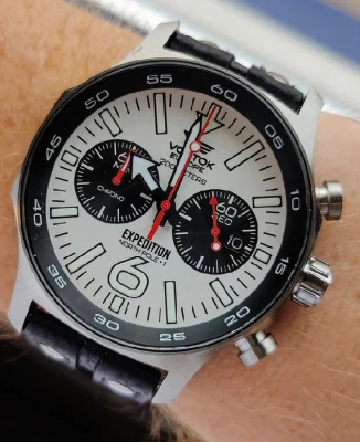 Мъжки ръчен часовник с кварцов механизъм - корпус от Стомана - Естествена кожа - цвят Бял Бял