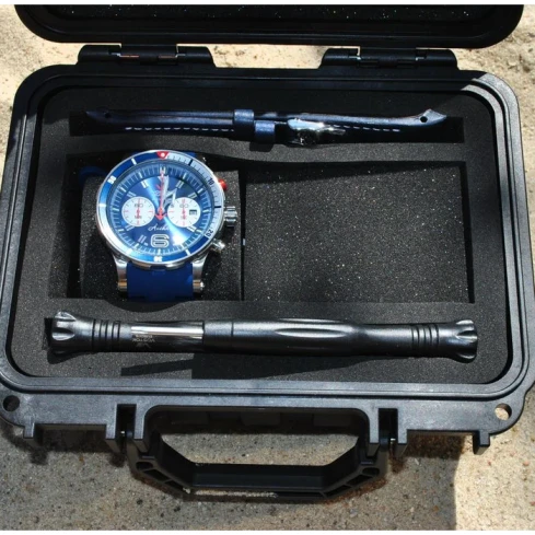 Мъжки ръчен часовник с кварцов механизъм - корпус от Стомана - Силиконова каишка - цвят Син Син