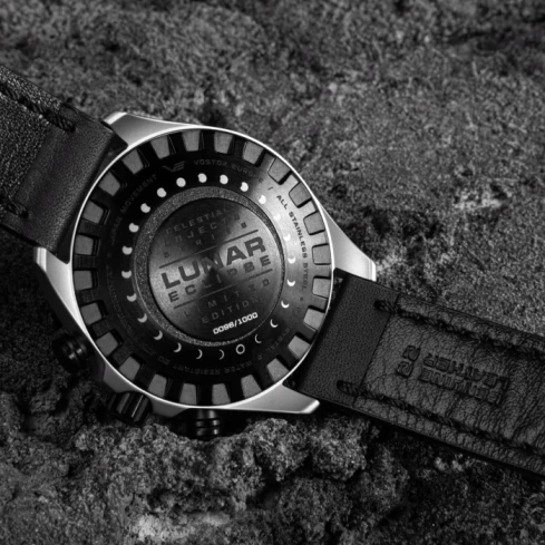 Мъжки ръчен часовник с кварцов механизъм - корпус от Стомана - Естествена кожа - цвят Черен Черен