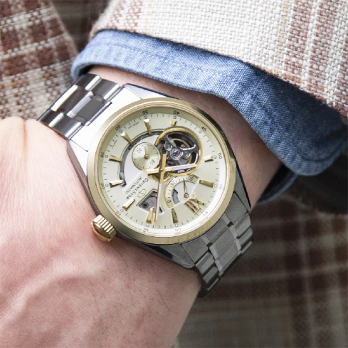 Мъжки ръчен часовник с автоматичен механизъм - корпус от Стомана - Стоманена верижка - цвят Шампанско Сив