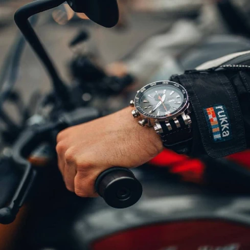 Мъжки ръчен часовник с кварцов механизъм - корпус от Стомана - Естествена кожа - цвят Черен Черен