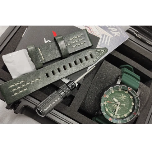 Мъжки ръчен часовник с автоматичен механизъм - корпус от Стомана - Силиконова каишка - цвят Зелен Зелен