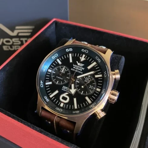 Мъжки ръчен часовник с кварцов механизъм - корпус от Стомана - Естествена кожа - цвят Син Кафяв