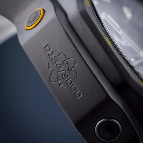 Мъжки ръчен часовник с автоматичен механизъм - корпус от Стомана - Естествена кожа - цвят Черен Бял