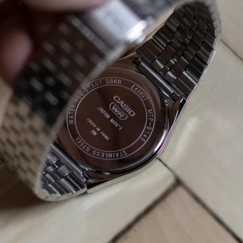 Мъжки ръчен часовник с кварцов механизъм - корпус от Стомана - Стоманена верижка - цвят Зелен Сив