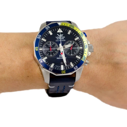 Мъжки ръчен часовник с кварцов механизъм - корпус от Стомана - Естествена кожа - цвят Син